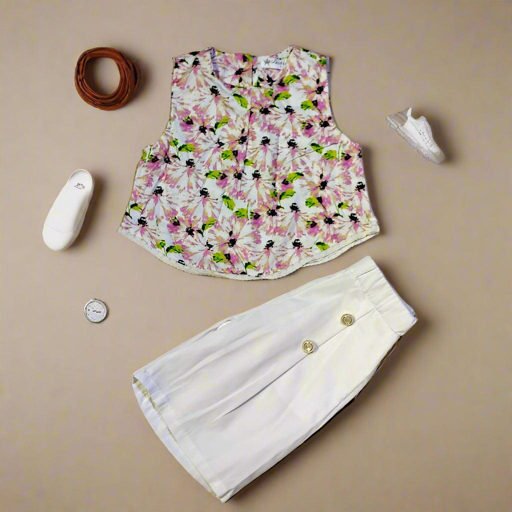Imported baby girls sleeveless suit.