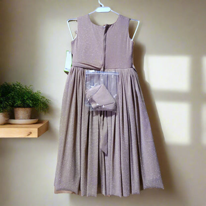 Girl Moon light Maxi sleeveless along with trouser.